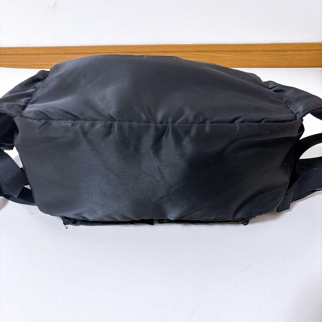 【美品】PORTER ポーター TANKER タンカー ボディバッグ 黒ナイロン