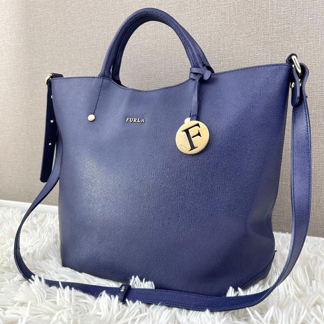 美品✨　FURLA アリッサ　ハンドバッグ　ショルダー　2way レザー　A4可