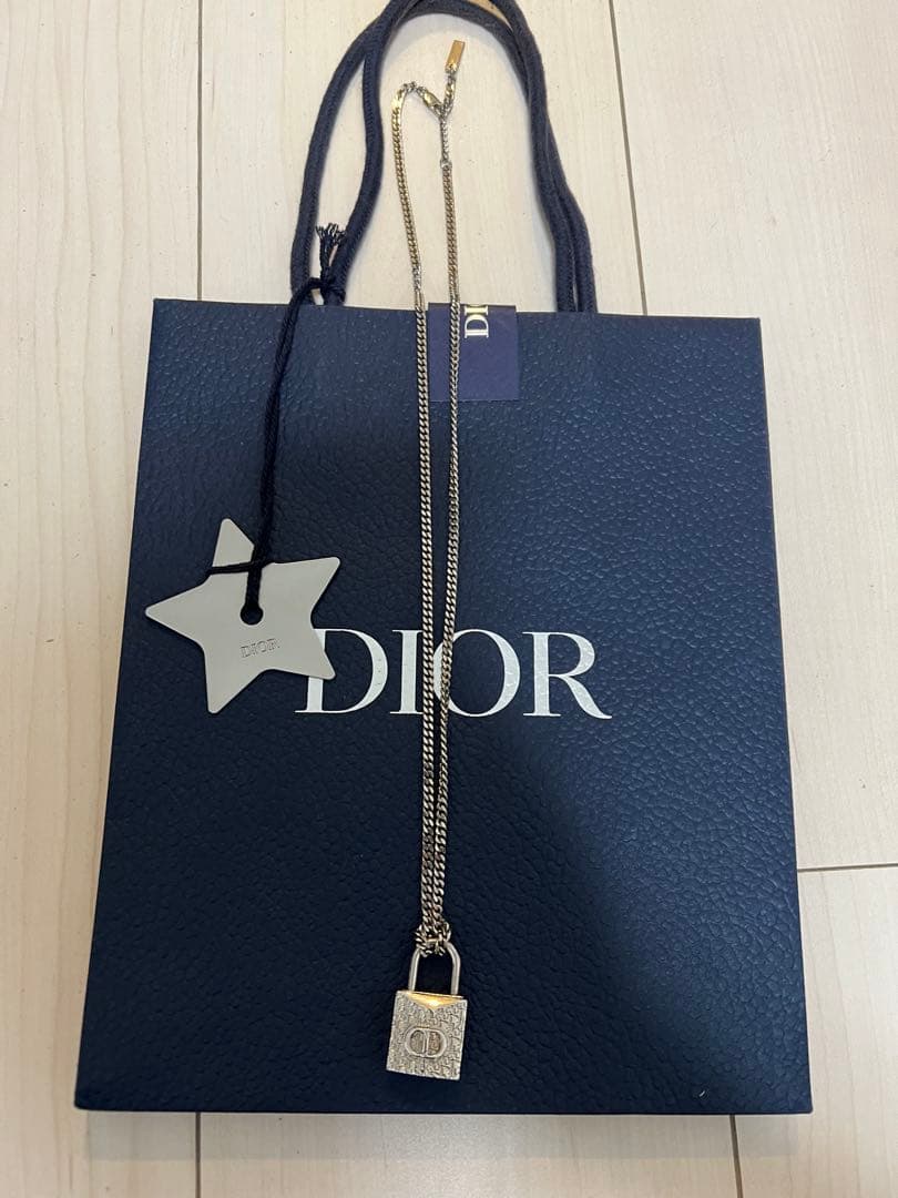 y*様 Dior 21ss 南京錠ネックレス