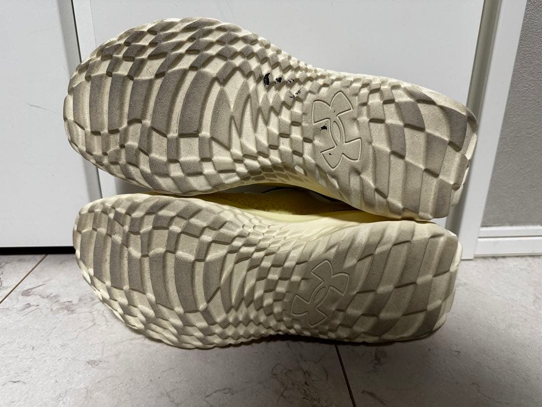 Under Armour スリップスピードメガ　29cm グレー新品、蓄光美品