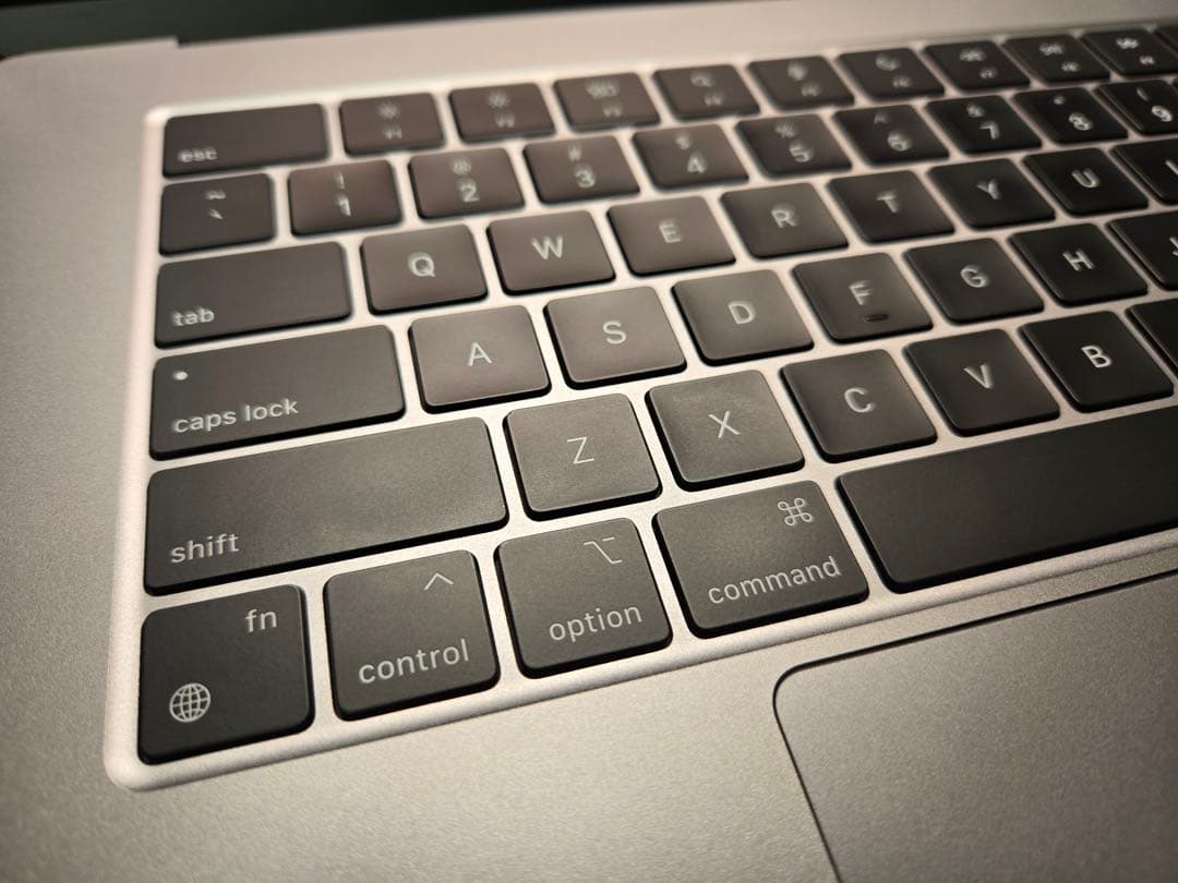 MacBook Air 15インチ M2 / 24GB / 1TB / US配列