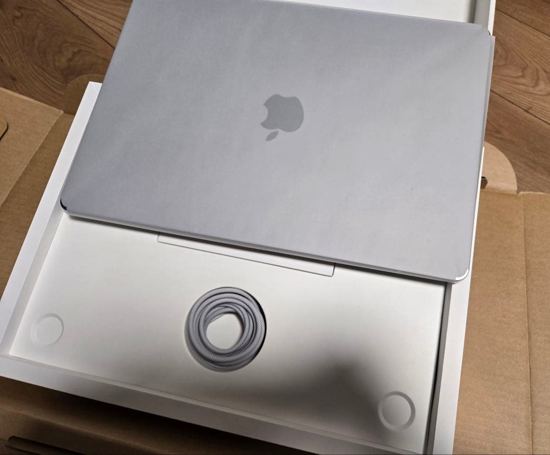 MacBook Air 15インチ M2 / 24GB / 1TB / US配列