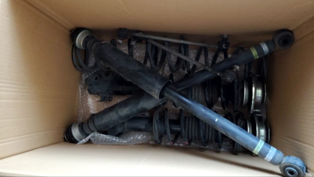 600 タント純正サスペンションキット一式 ロアアーム付き