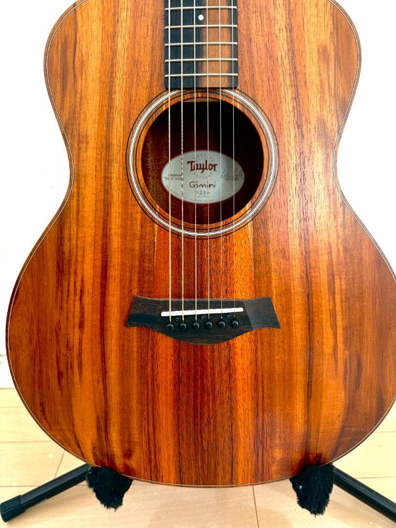 Taylor GS Mini-e Koa ミニギター【ピックアップ搭載】