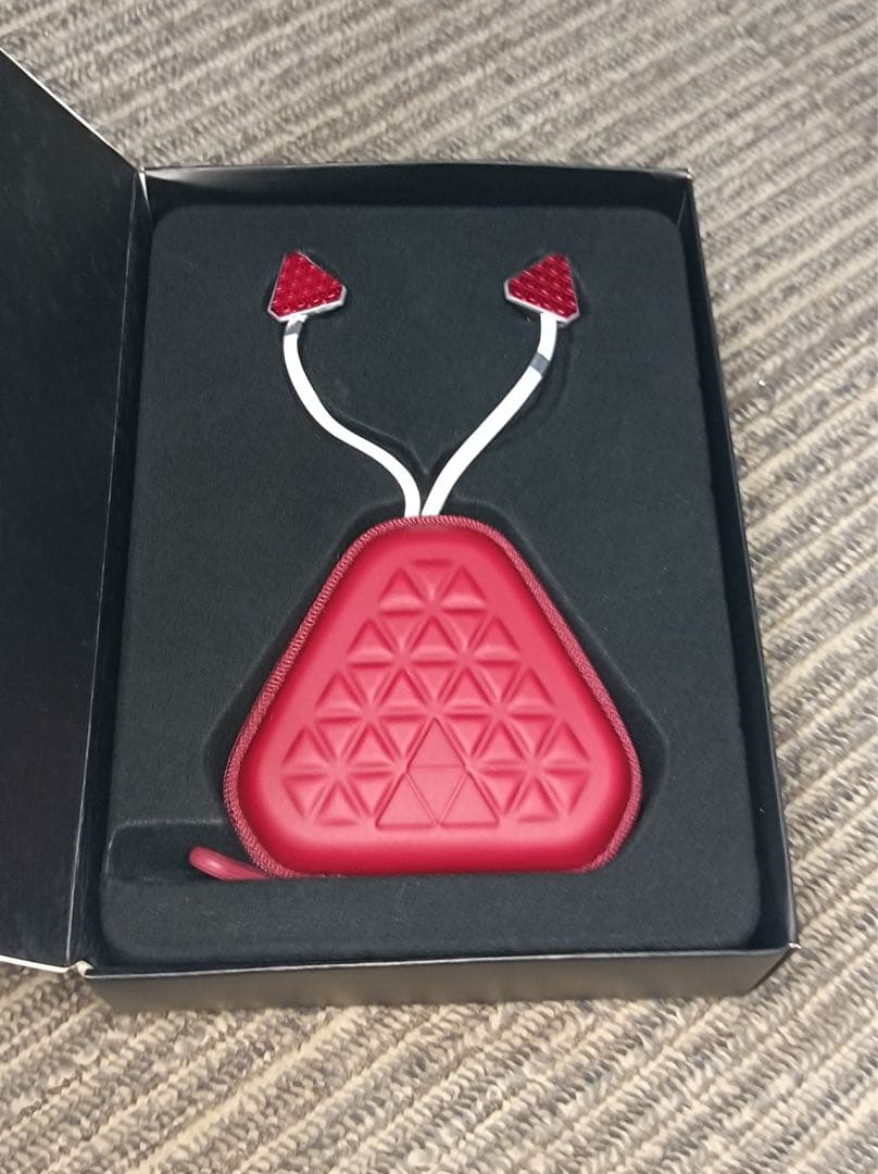 八6039【未使用品】 heart beats LADY GAGA イヤホン