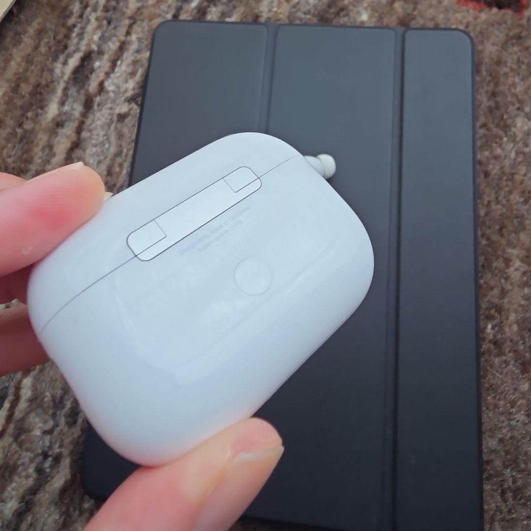 AirPods Pro USB - C 2026年8月19日までアップルケア付き