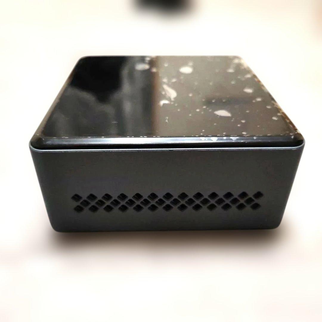 NAS中級者向け Intel NUCを自作NASに