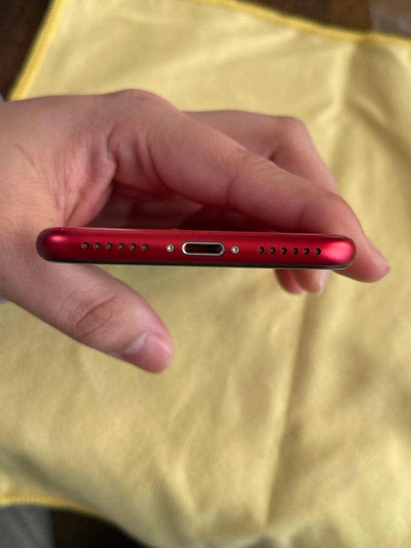 ‼️美品‼️ iPhone SE2 第2世代 128GB レッド ①