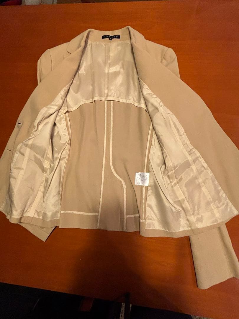 セオリー　theory ベージュ パンツスーツ 上下セット