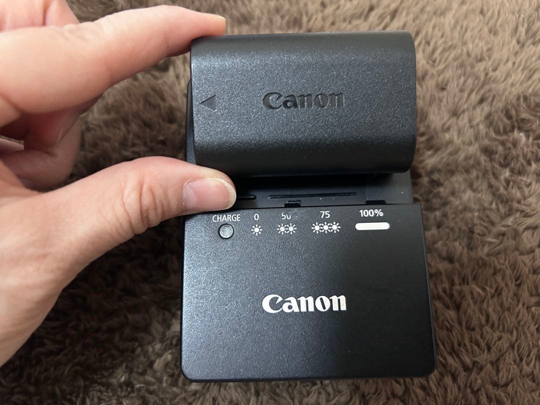 デジタルカメラ EOS 5D Mark III + EF24-70mm F4L IS USM