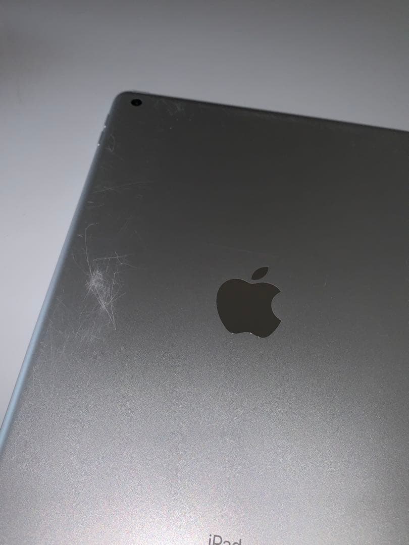 Apple iPad (第7世代) ホワイト