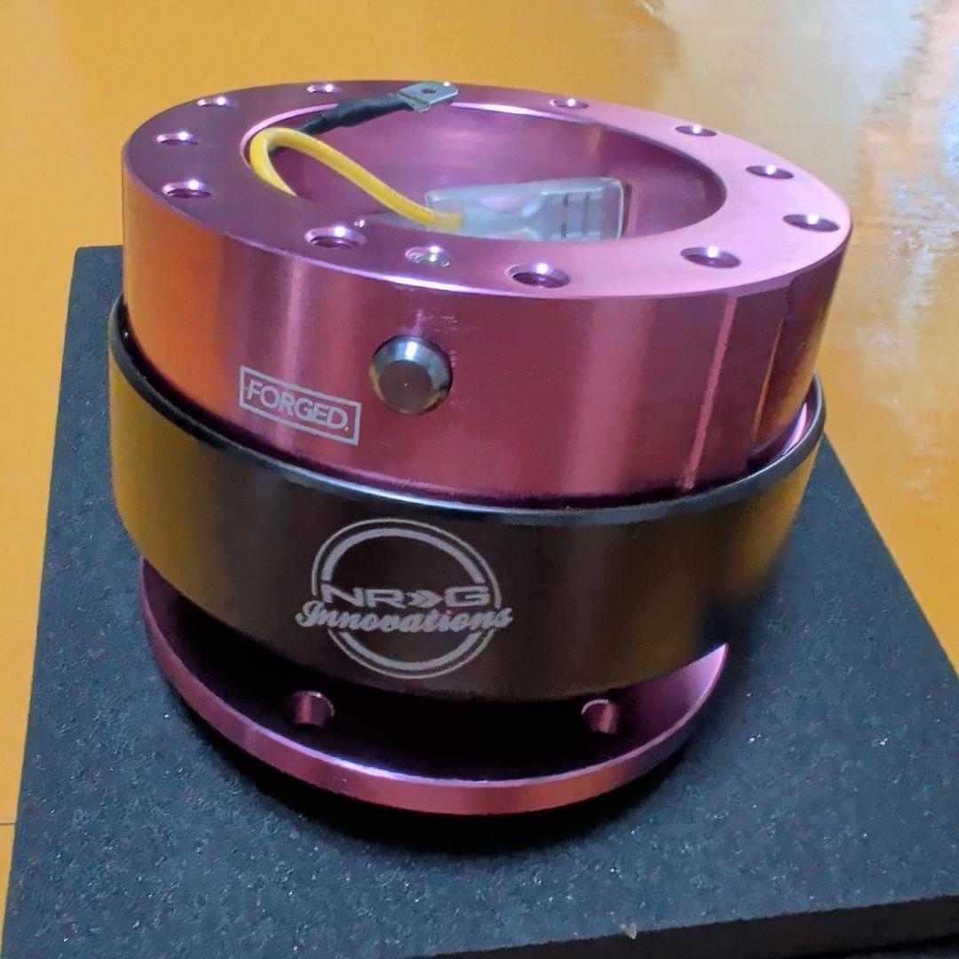 NRG SRK-200PK ステアリングボス ピンク/ブラック チン音