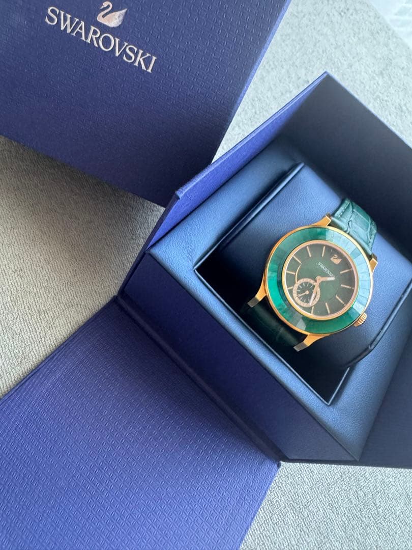 ピカフ……専用SWAROVSKIス希少時計／初期モデルオクテア／レザー新品電池