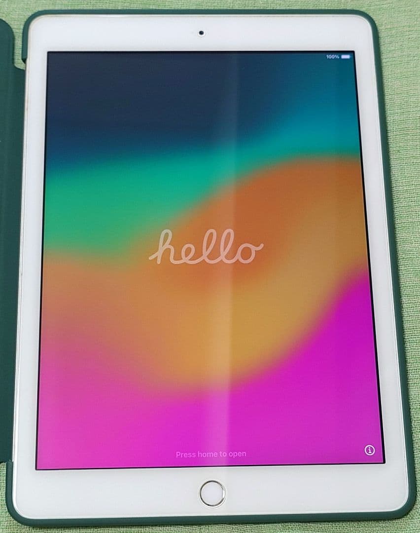 Apple iPad 9.7インチ Wi-Fiモデル 128GB シルバー