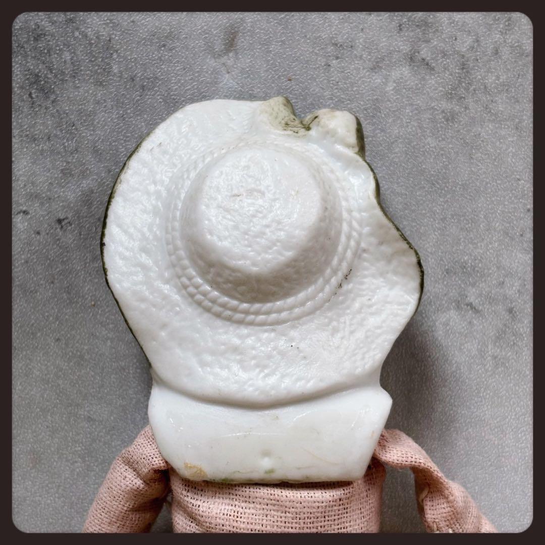 レアアンティーク　ヘルトヴィッヒ 緑の帽子のパリアンドール ビスクドール