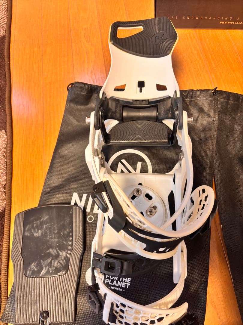 23-24 ナイデッカー スーパーマティック L ホワイト