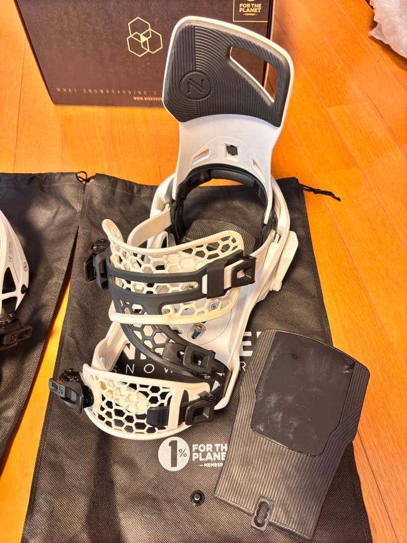 23-24 ナイデッカー スーパーマティック L ホワイト