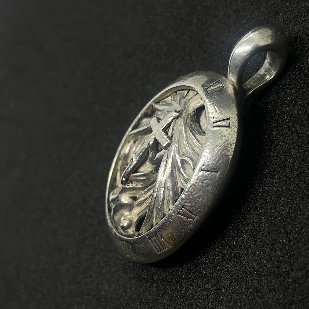 Froid Tiedeur ペンダントトップ　ネックレス　　チャーム　牢獄