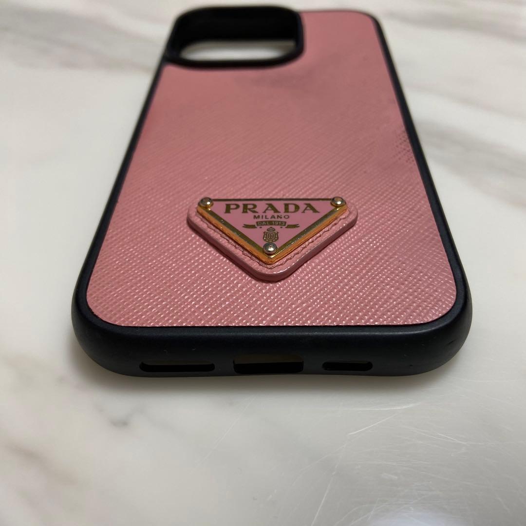 PRADA プラダ　iPhoneケース　サフィアーノレザー　三角ロゴ