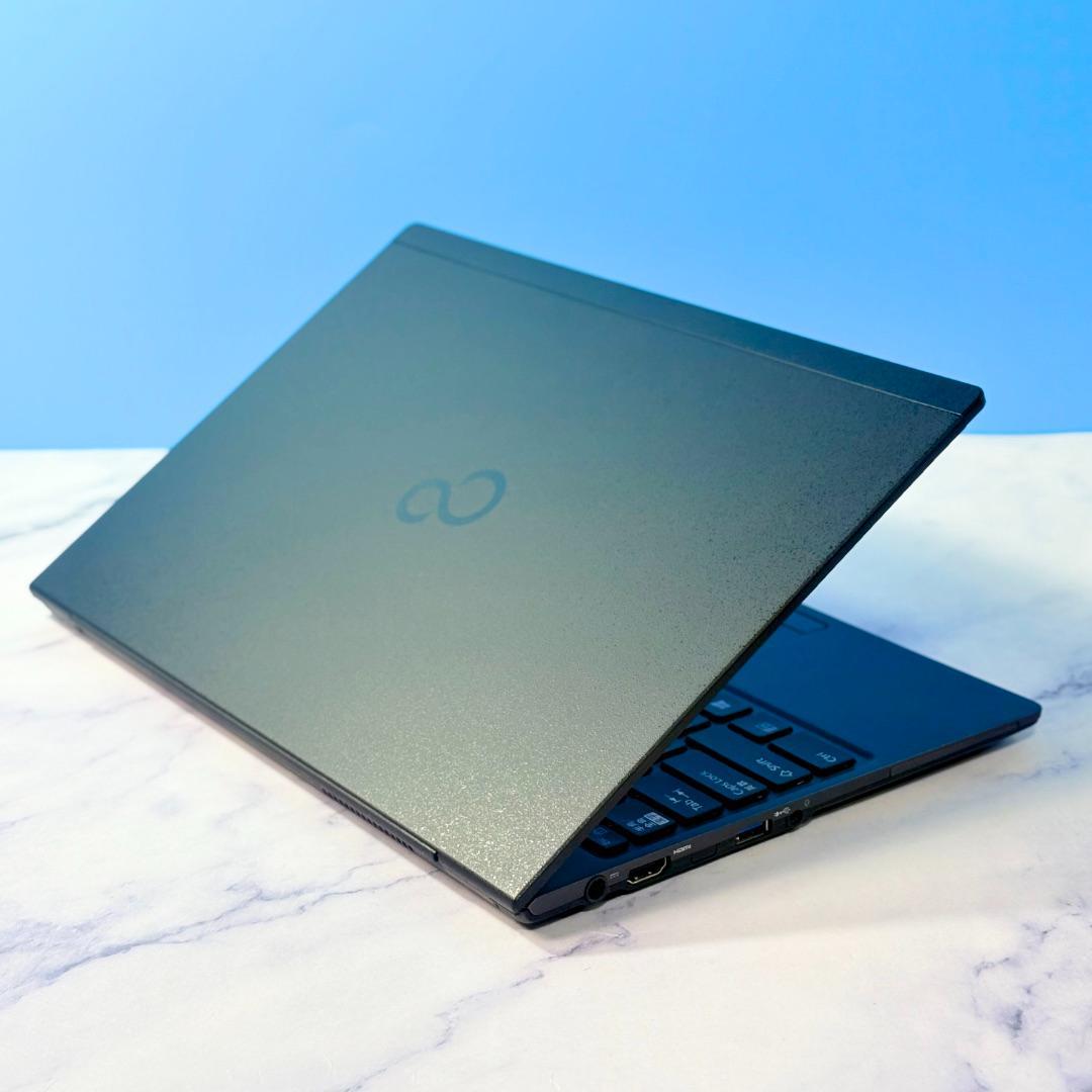 超薄型軽量！メモリ8GB・SSDで快速★指紋認証★Win11☆ノートパソコン