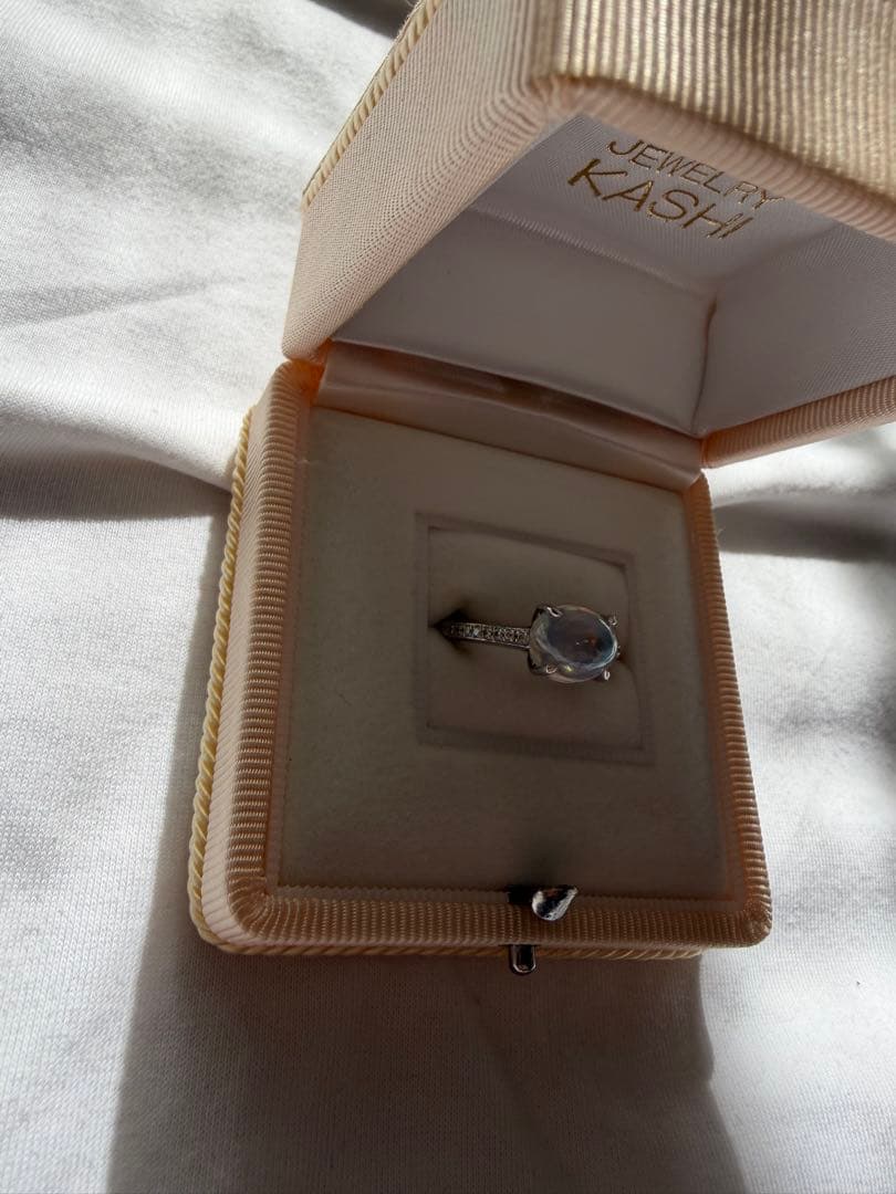 レディース指輪　pt900刻印　ダイヤモンド