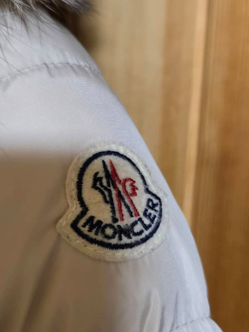 n*読様 300円オークション‼️モンクレール　　ジェノブリエッテ　ダウン　アイ