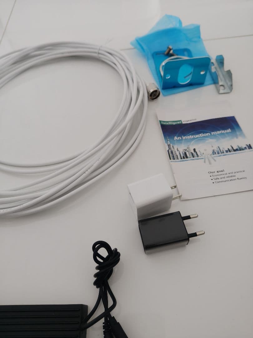 新品　携帯電波　ブースター　GSM 2G/3G/4G 　ホームアンテナ