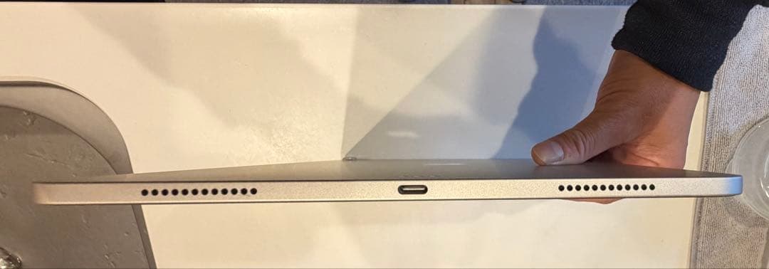 iPad Air 13（M2）128GB スターライト 充電23回 BT100%