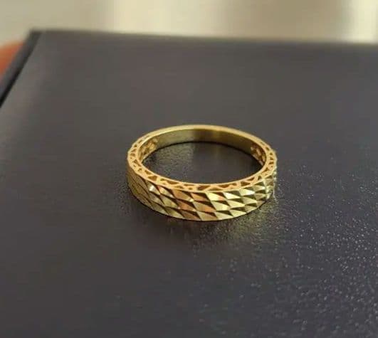 Aprire　18KYG トリプルウェーブライン　デザインリング　13号