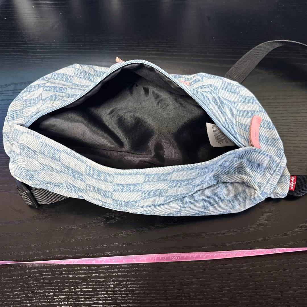 KITH LEVI’Sデニム柄 ボディバック