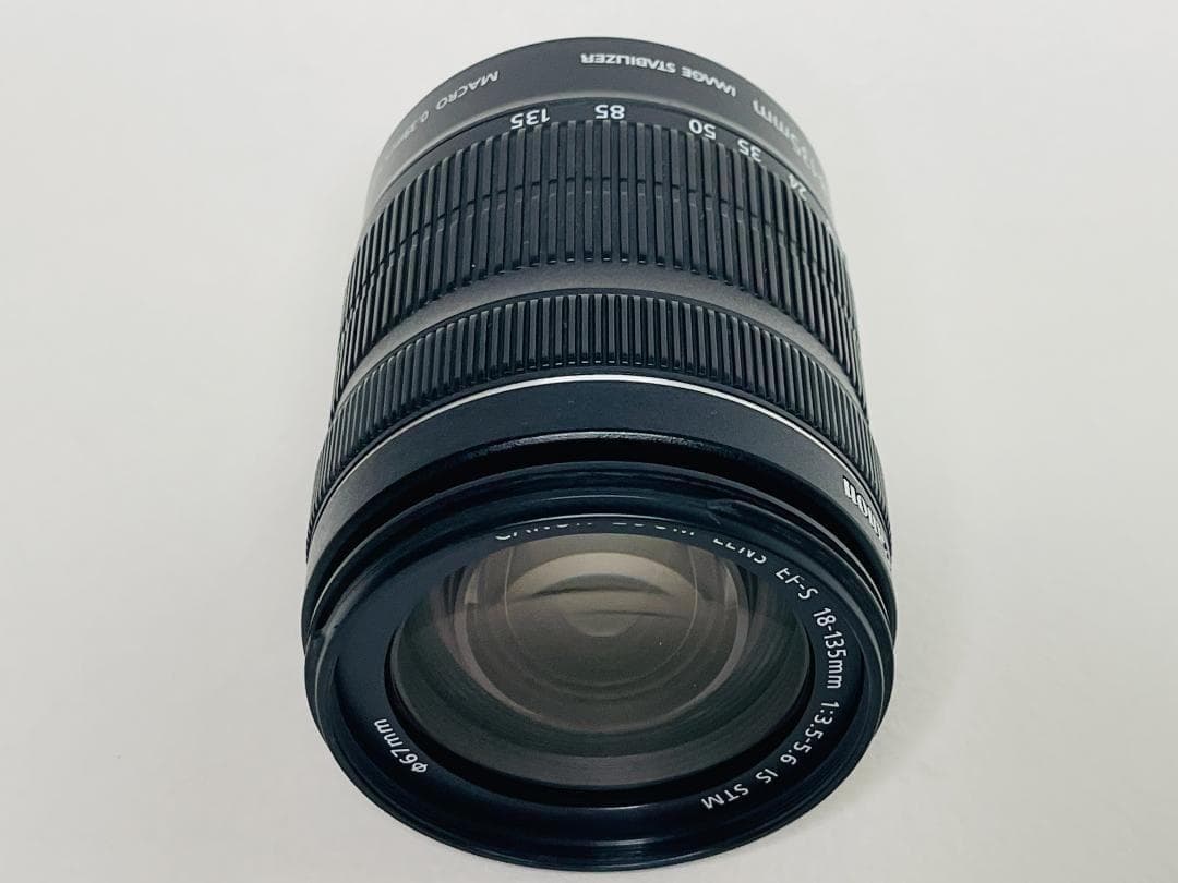 Canon キヤノン EF-S 18-135mm 3.5-5.6 IS STM