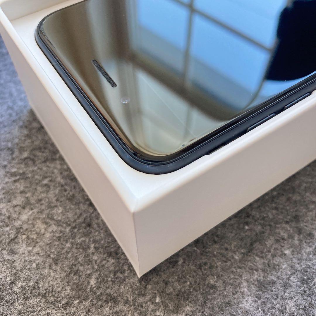 iPhone SE (第2世代) SIMフリー 128GB ブラック