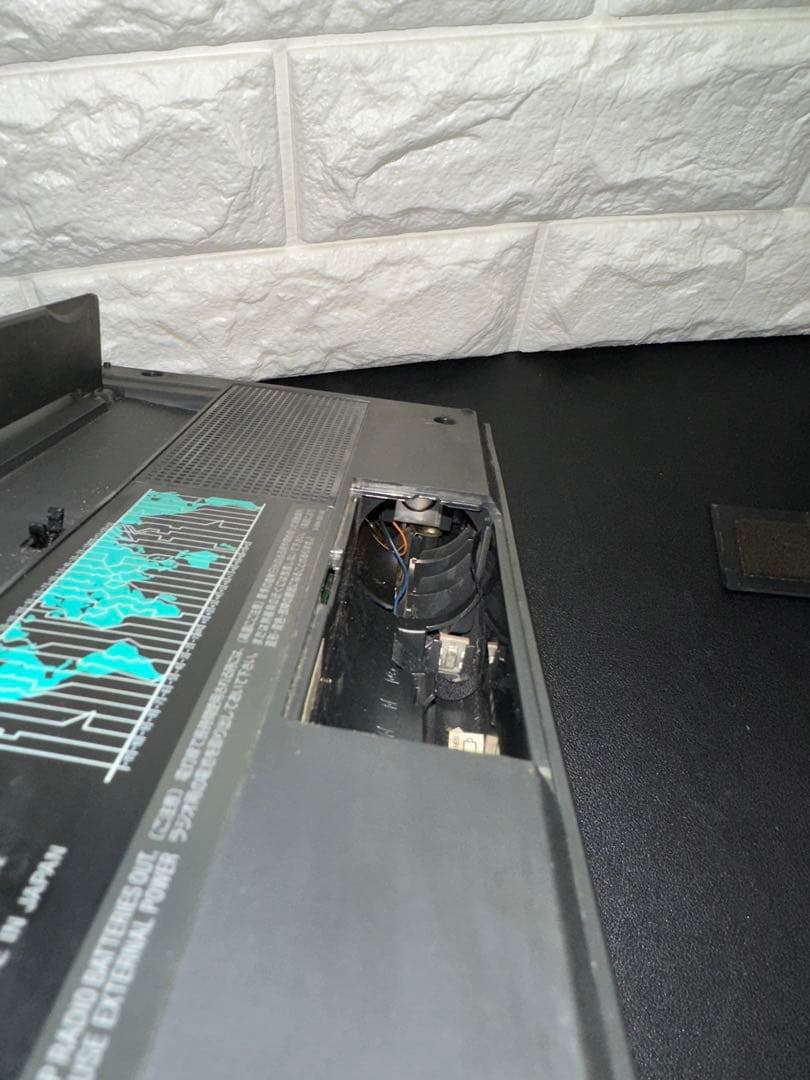 ラジオの王様 　SONY ソニー ICF-2001D 通電、動作確認済　雑あり