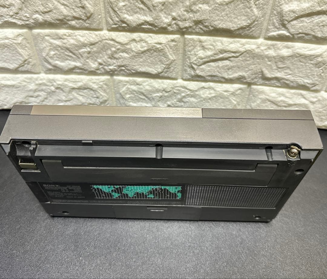 ラジオの王様 　SONY ソニー ICF-2001D 通電、動作確認済　雑あり