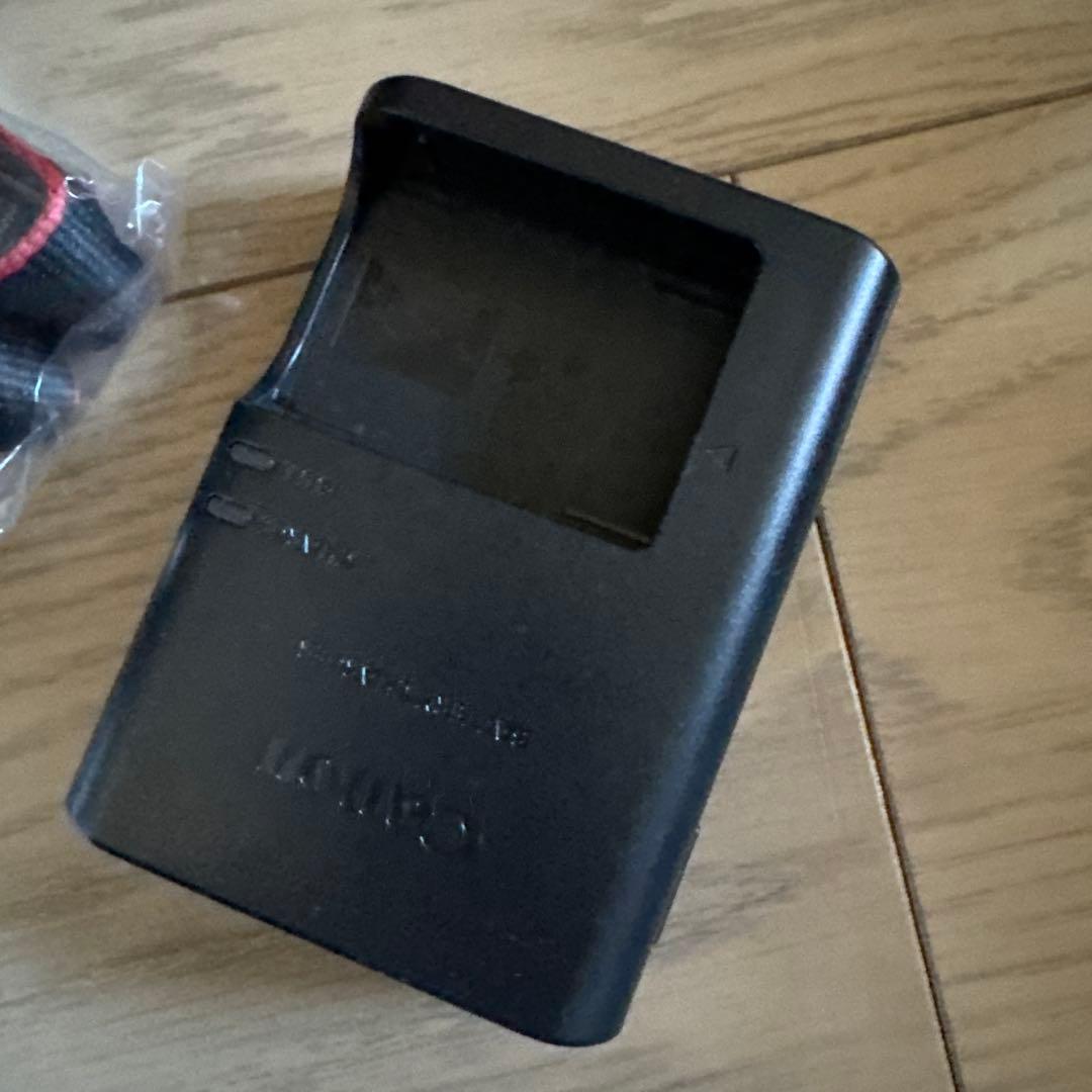 Canon EOS kiss M ミラーレス一眼 ホワイト 3本レンズ付き