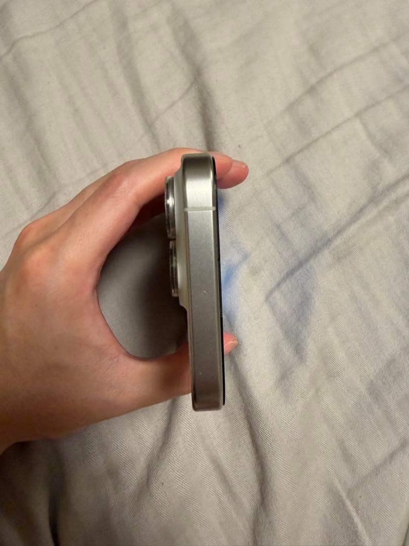 こ*く様 【ジャンク】iPhone 15 Pro 512GB ホワイトチタニウム