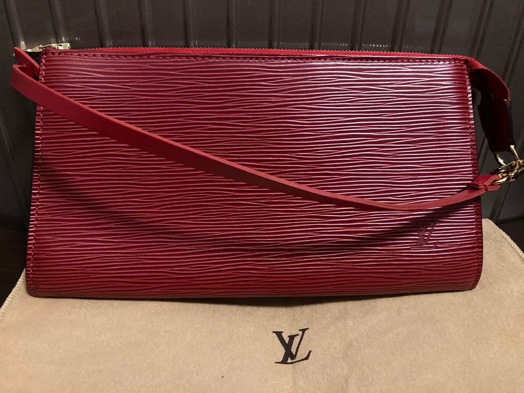 Louis Vuitton ポシェットアクセソワール