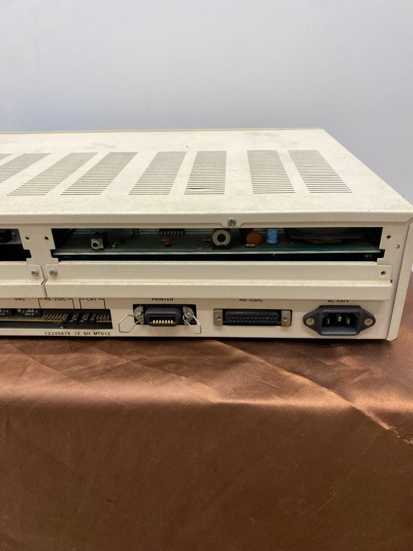 【レトロ・希少】NEC・PC-8801 本体+キーボード