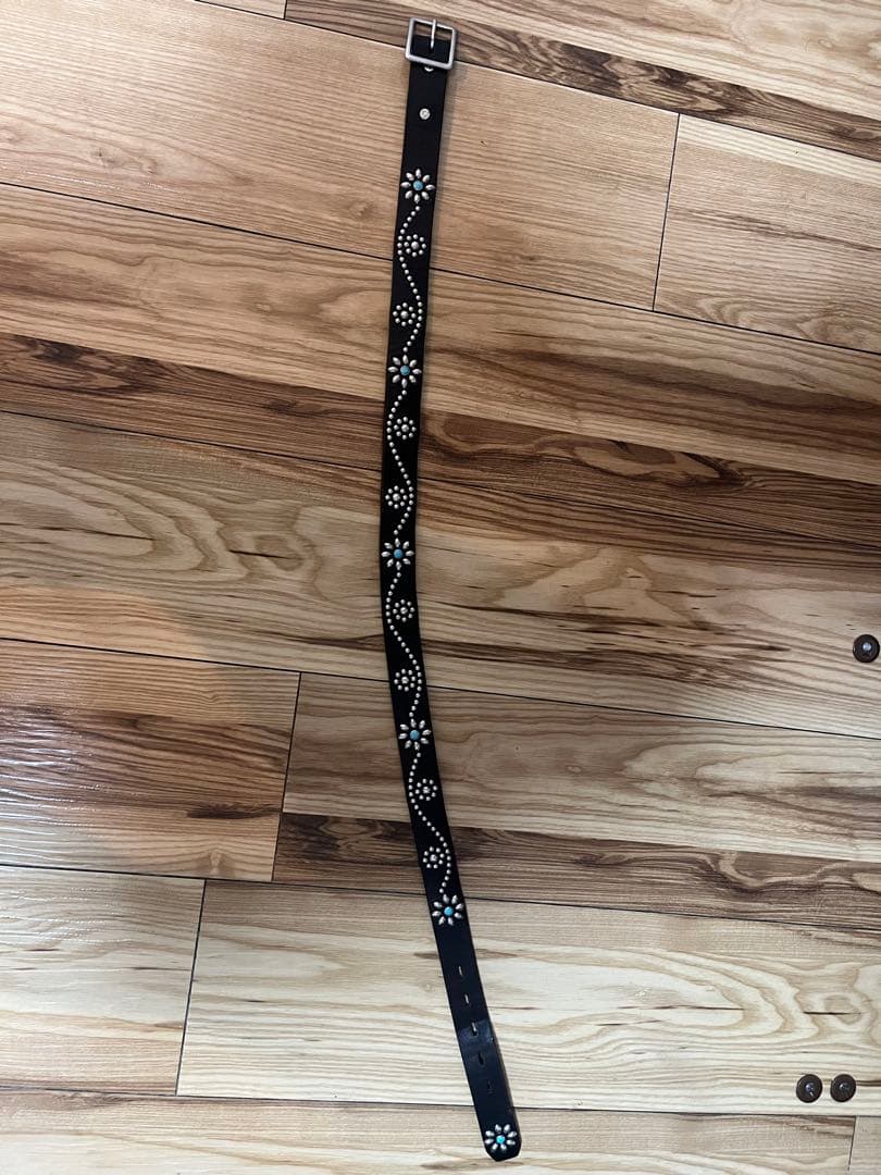 HTC フラワースタッズベルト