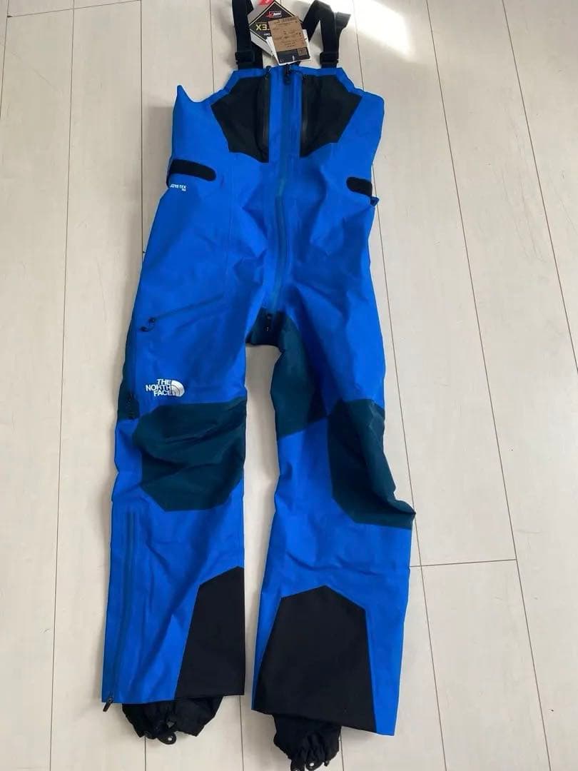 新品タグ付きノースフェイスハイブリッドシアアイスビブレディースハードシェル