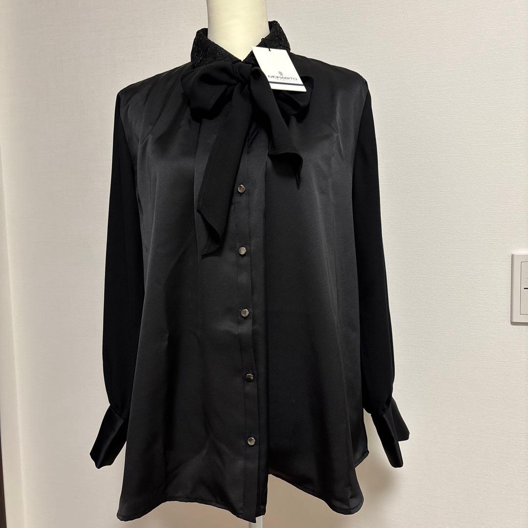 モラビトスペル　黒色ブラウス（襟レース）　タグ付新品未使用　2025冬購入品