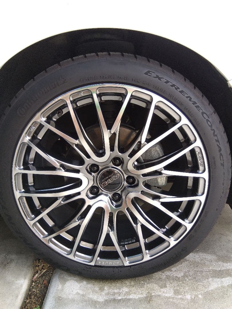 レイズ ホムラ 2×10BD 235/40R19 8J＋45 PCD114.3