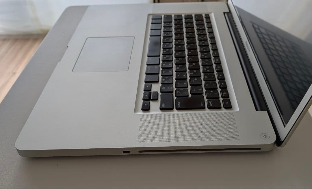【ジャンク】Apple MacBook Pro 17inch