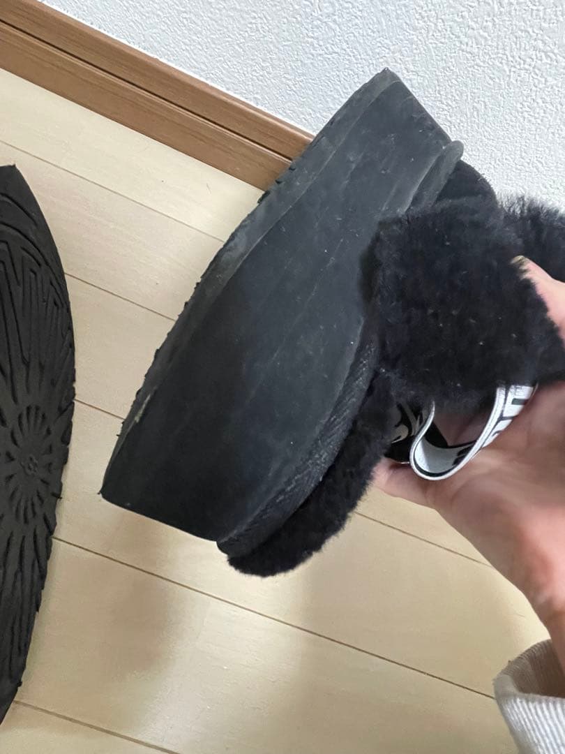 UGG ファンケット　24cm 黒　厚底　ムートン　サンダル　スリッポン