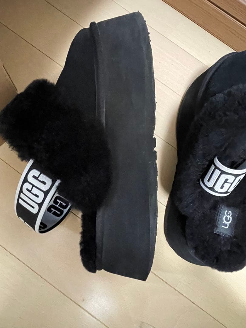 UGG ファンケット　24cm 黒　厚底　ムートン　サンダル　スリッポン