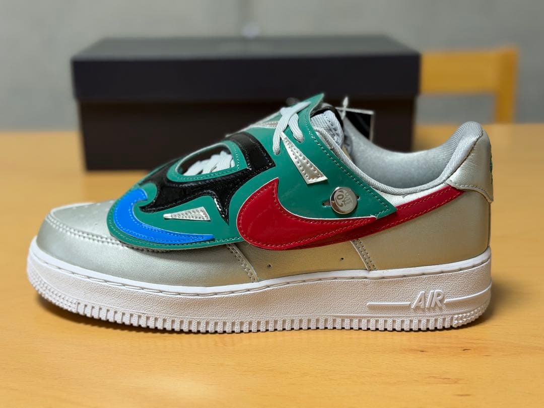 【新品・希少】Nike Air Force 1 '07 LV8