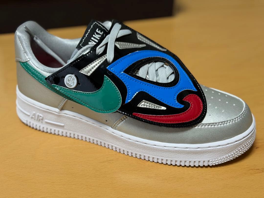 【新品・希少】Nike Air Force 1 '07 LV8