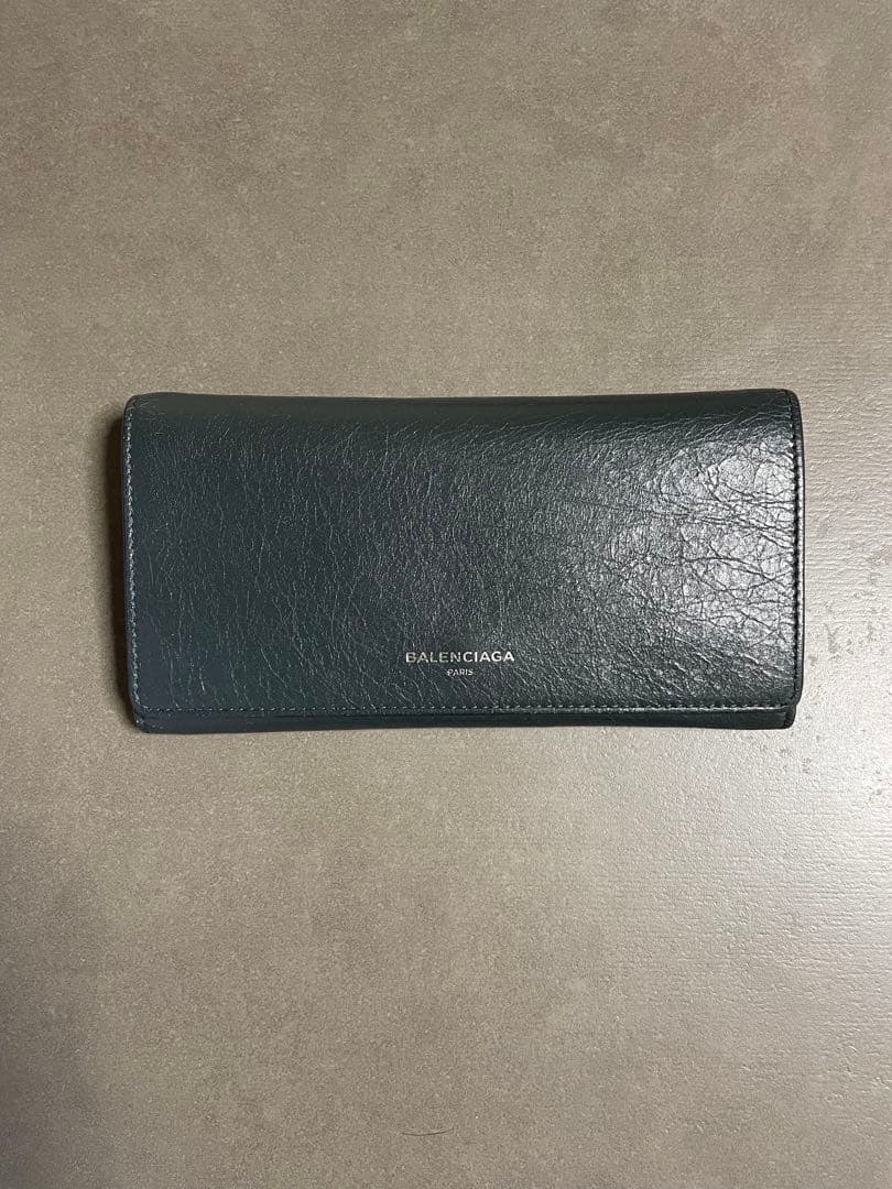 バレンシアガ　長財布