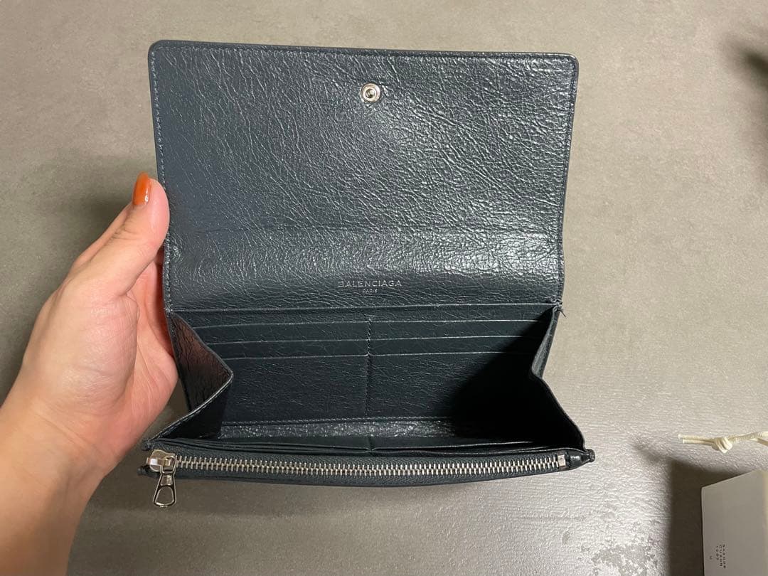 バレンシアガ　長財布