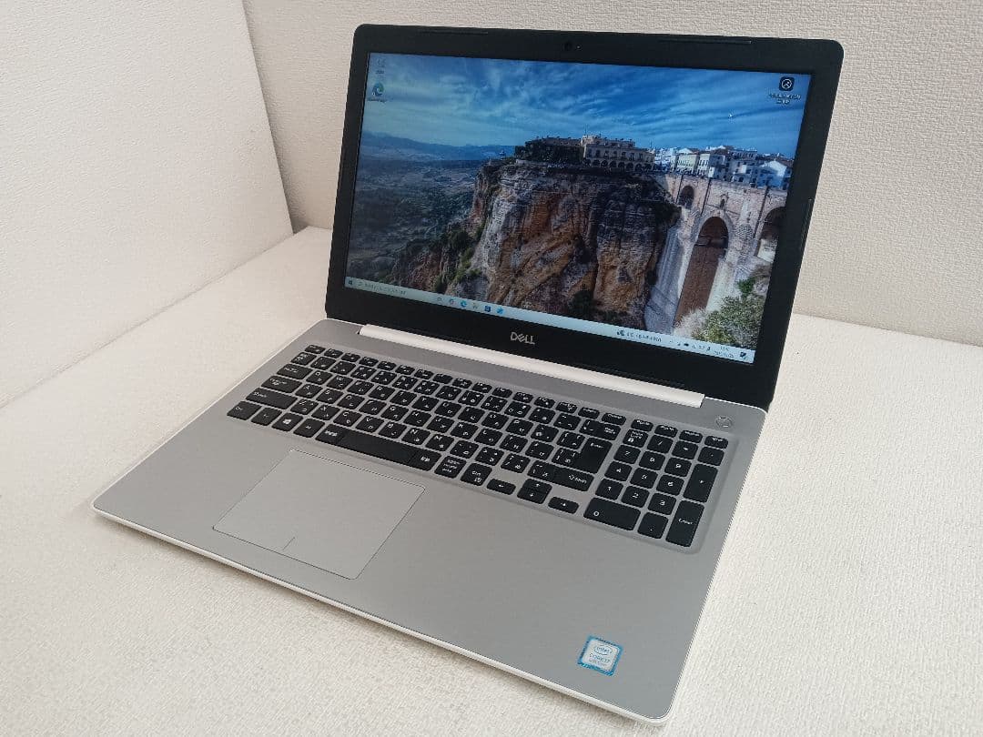 ✪ Dell Inspiron 5570 ストレージ無 Corei7 8GB